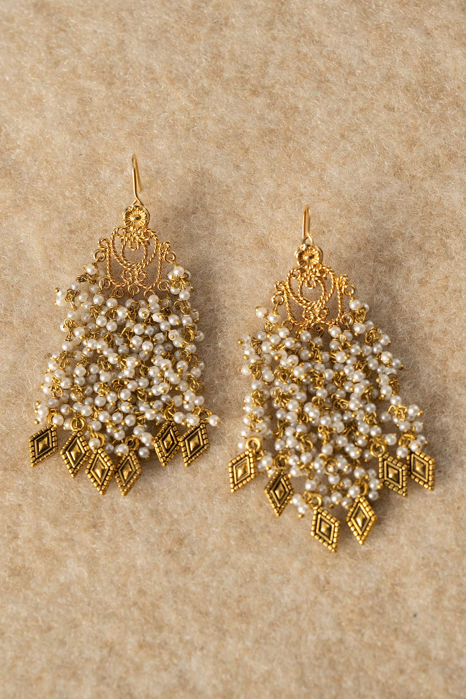 Jhalmoti Earrings