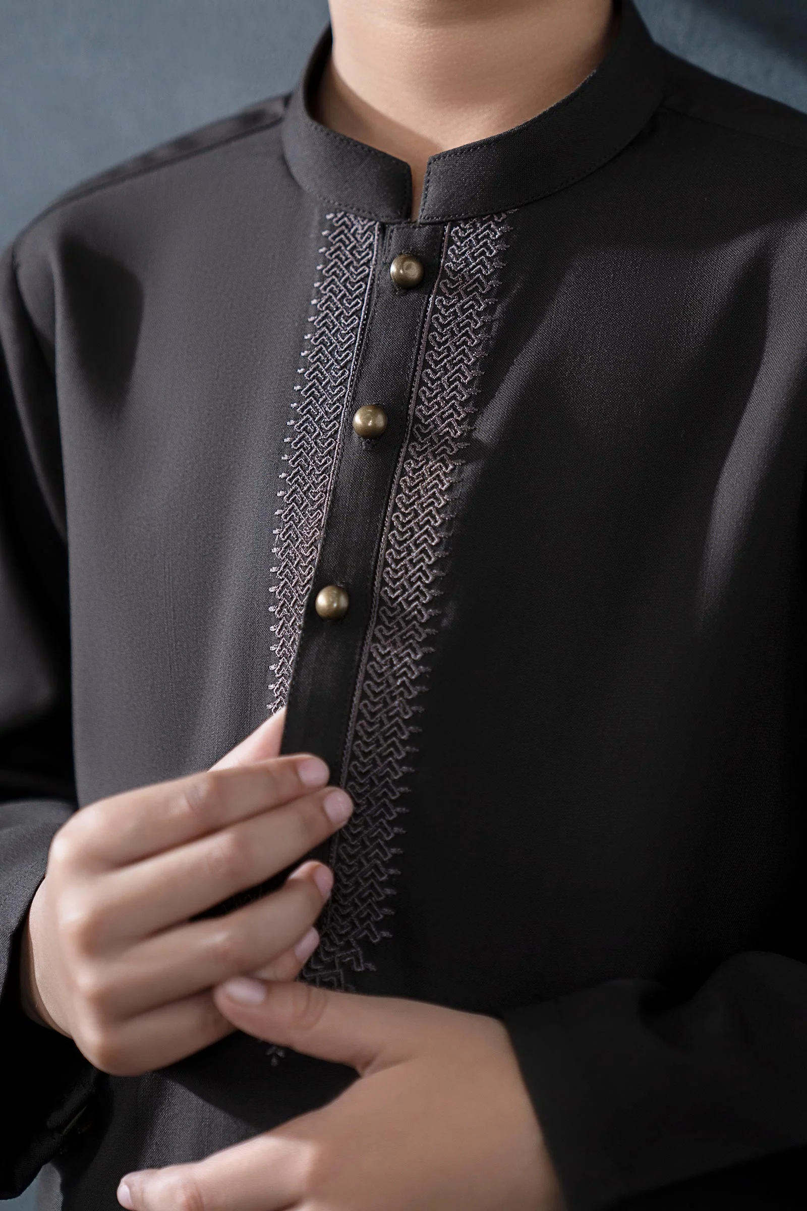 Embroidered Blended Kurta