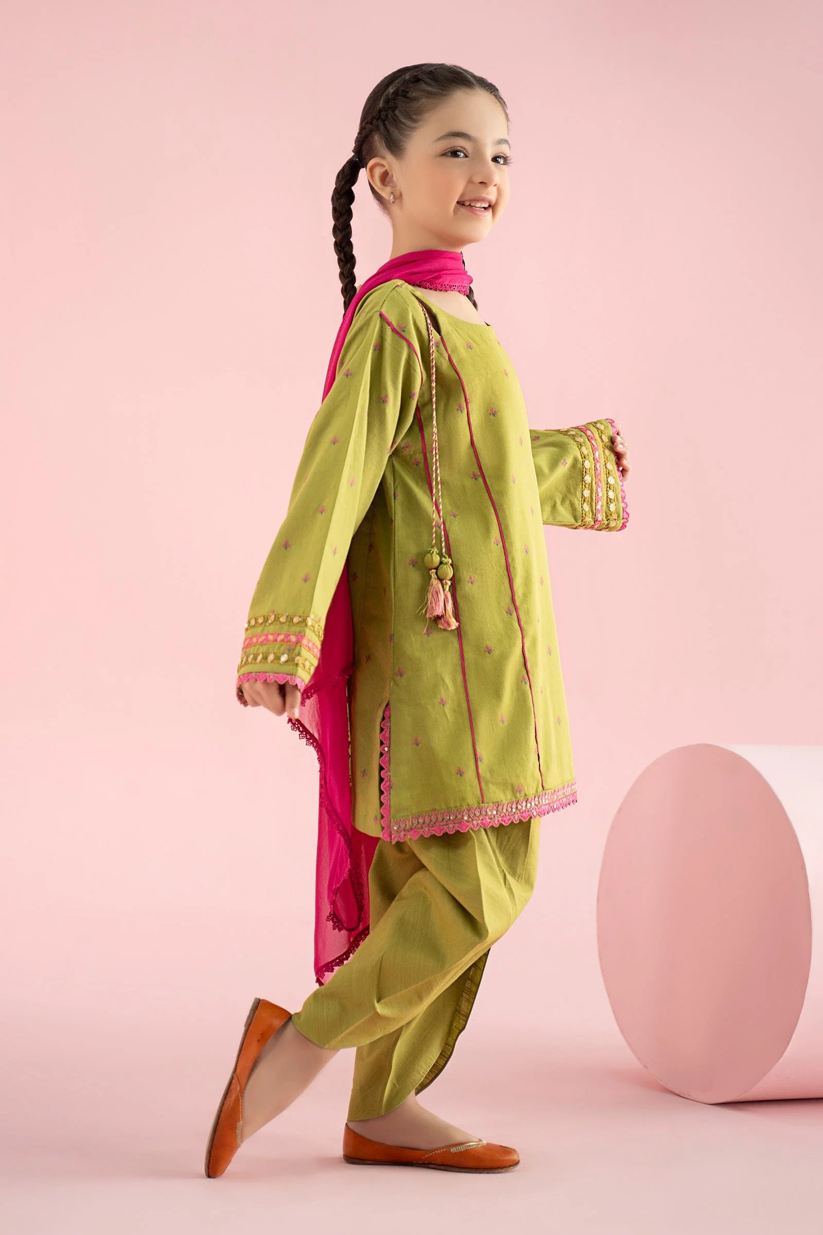 3 Piece Embroidered Jacquard Brochia Suit 8 3 Piece Embroidered Jacquard Brochia Suit