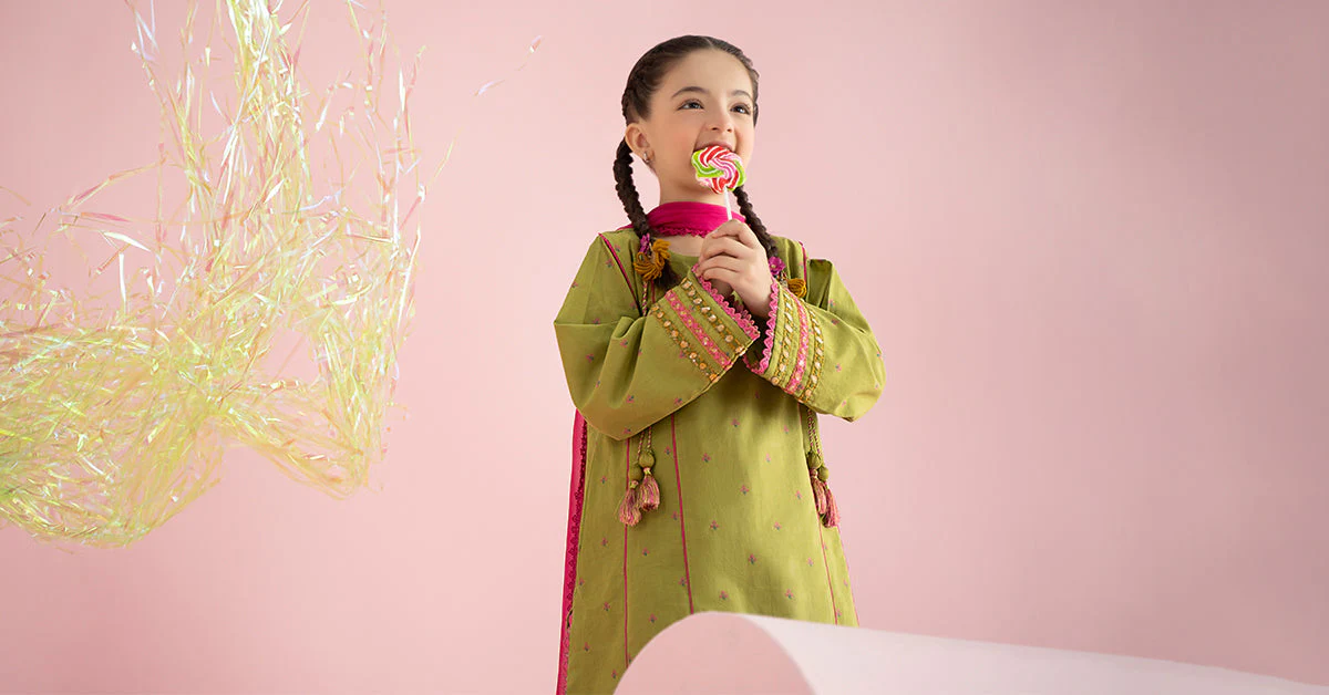 3 Piece Embroidered Jacquard Brochia Suit 9 3 Piece Embroidered Jacquard Brochia Suit