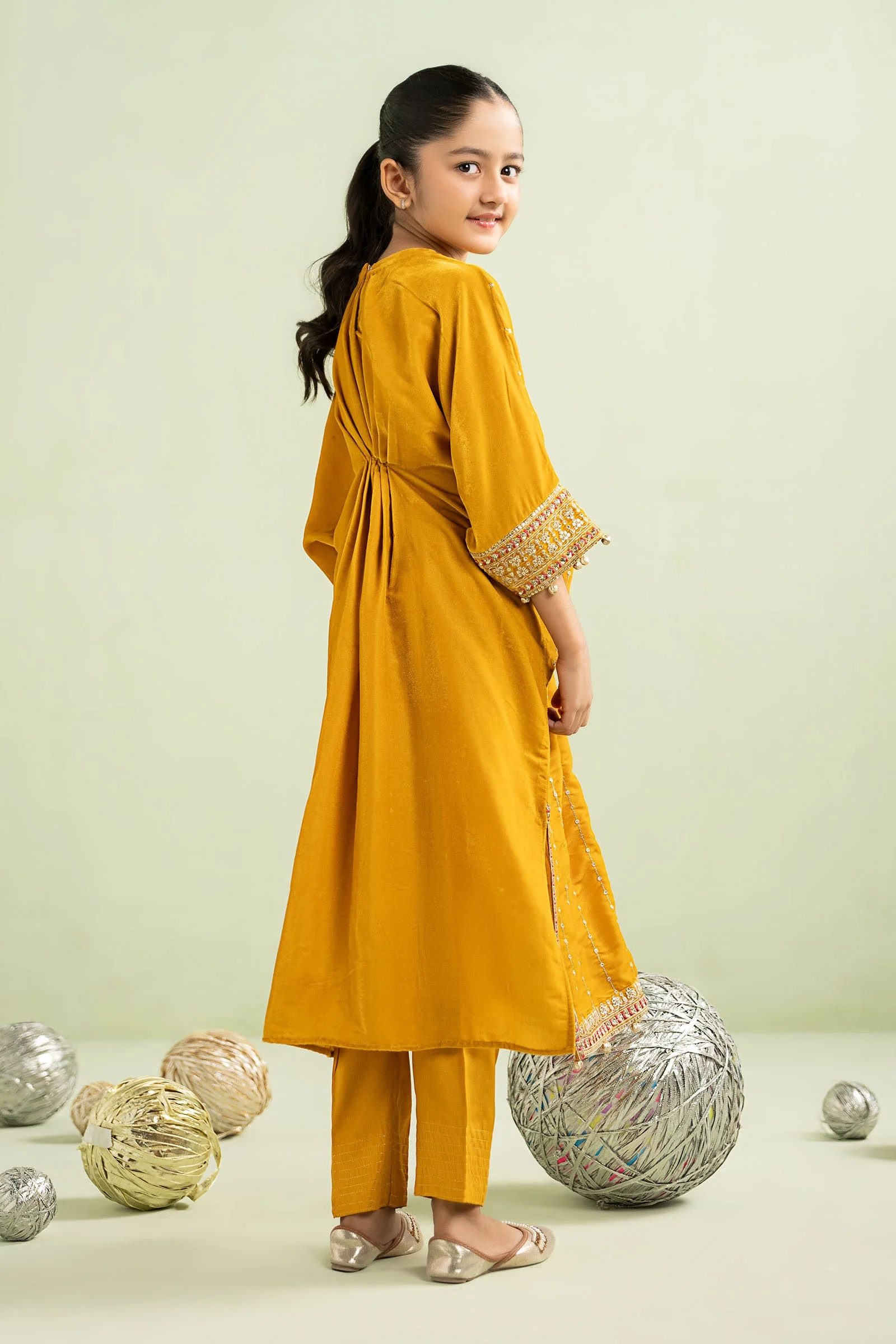 2 Piece Embroidered Velvet Suit