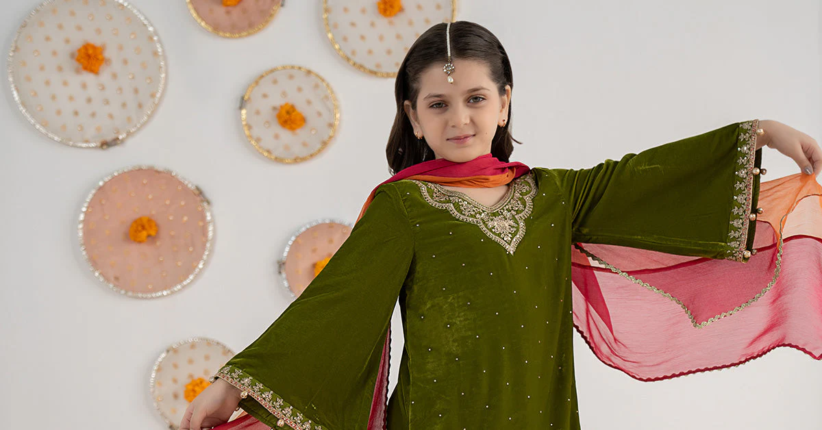 3 Piece Embroidered Velvet Suit 130 3 Piece Embroidered Velvet Suit