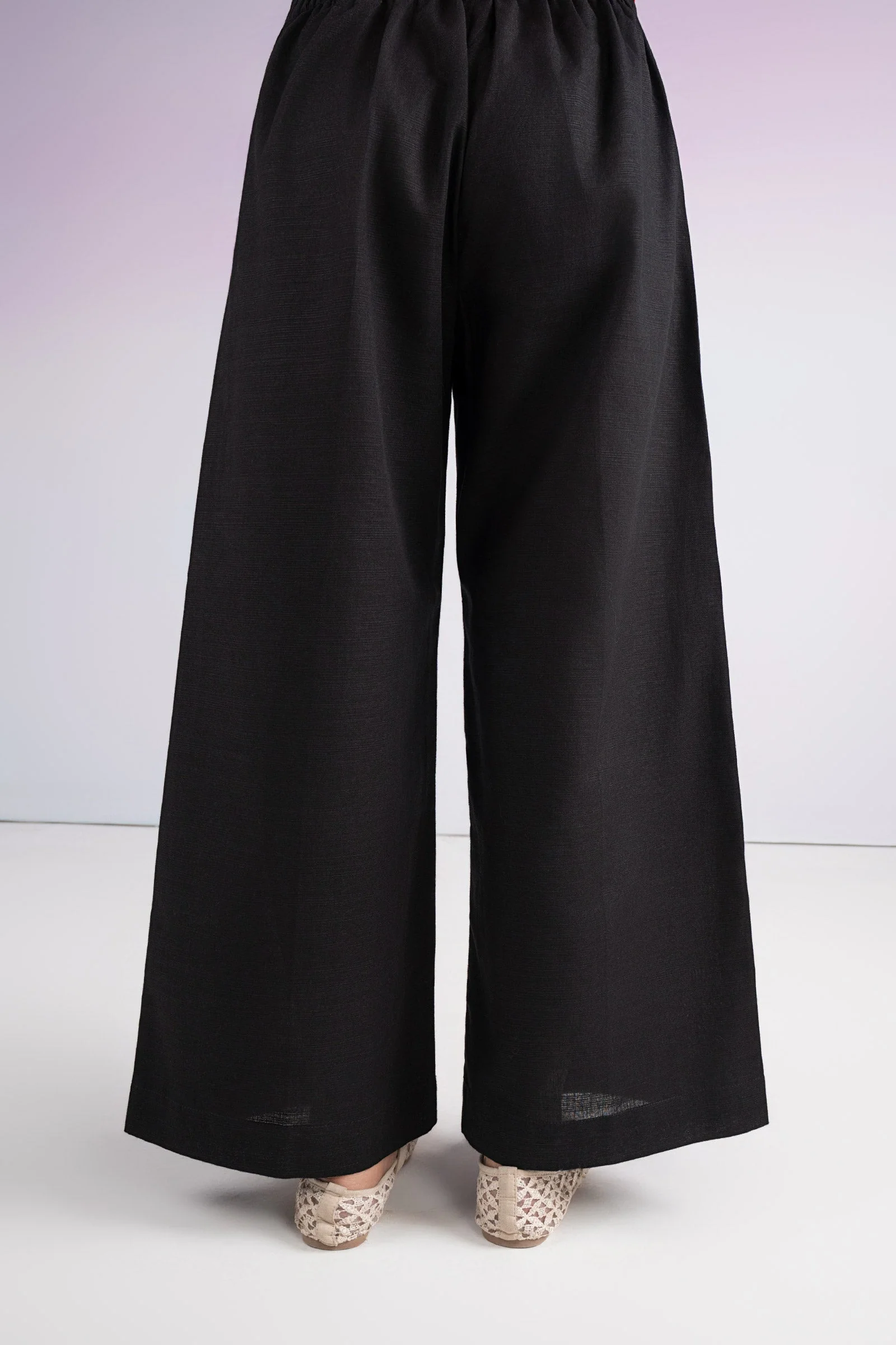 Embroidered Khaddar Trouser