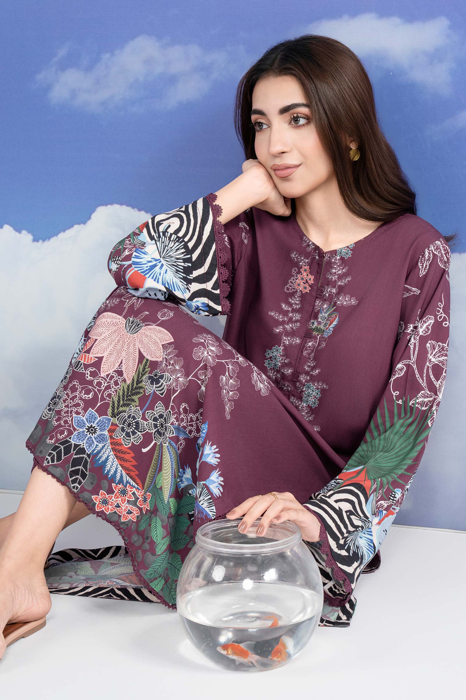 3 Pc Printed Khaddar Suit