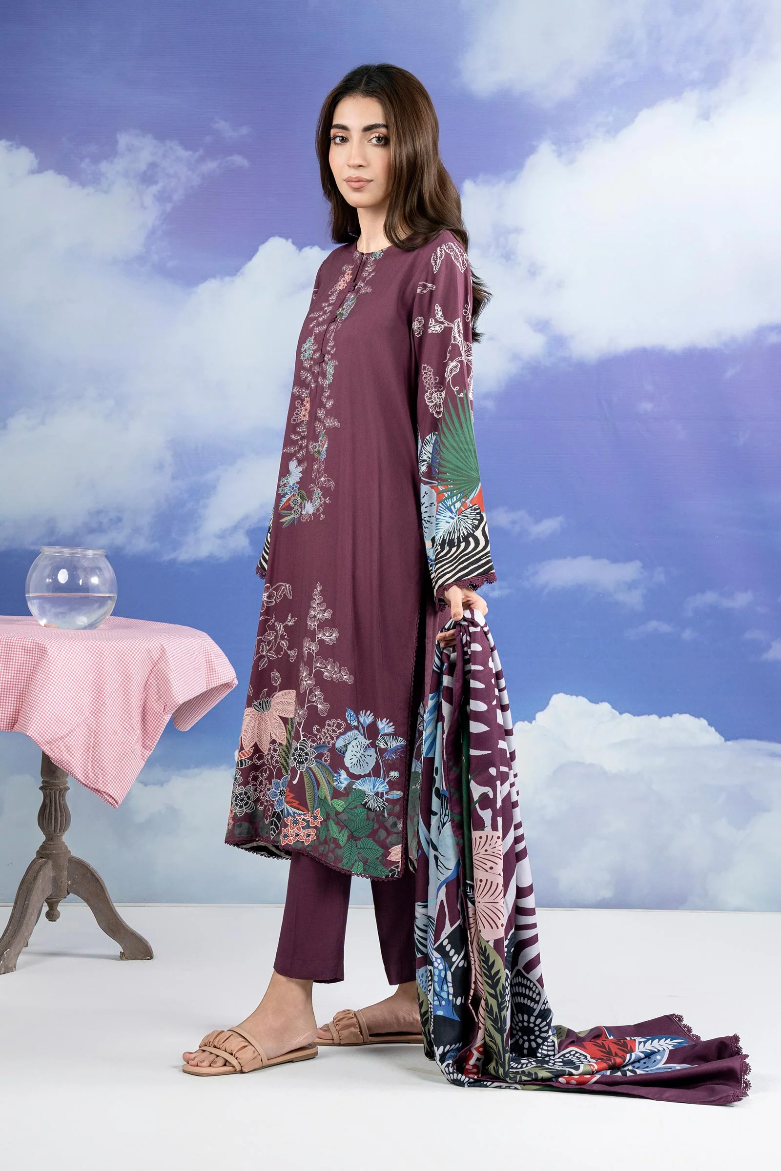 3 Pc Printed Khaddar Suit
