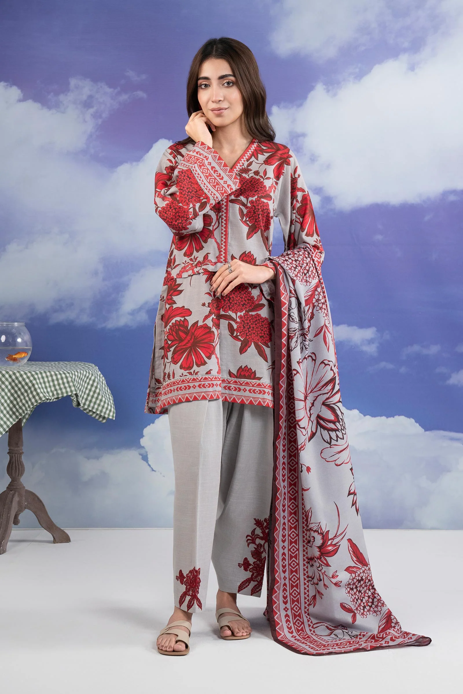 3 Pc Printed Khaddar Suit