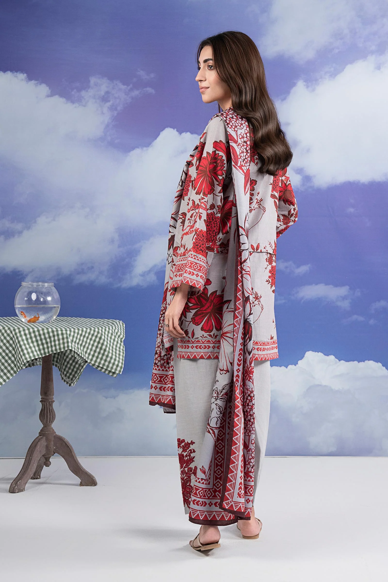 3 Pc Printed Khaddar Suit