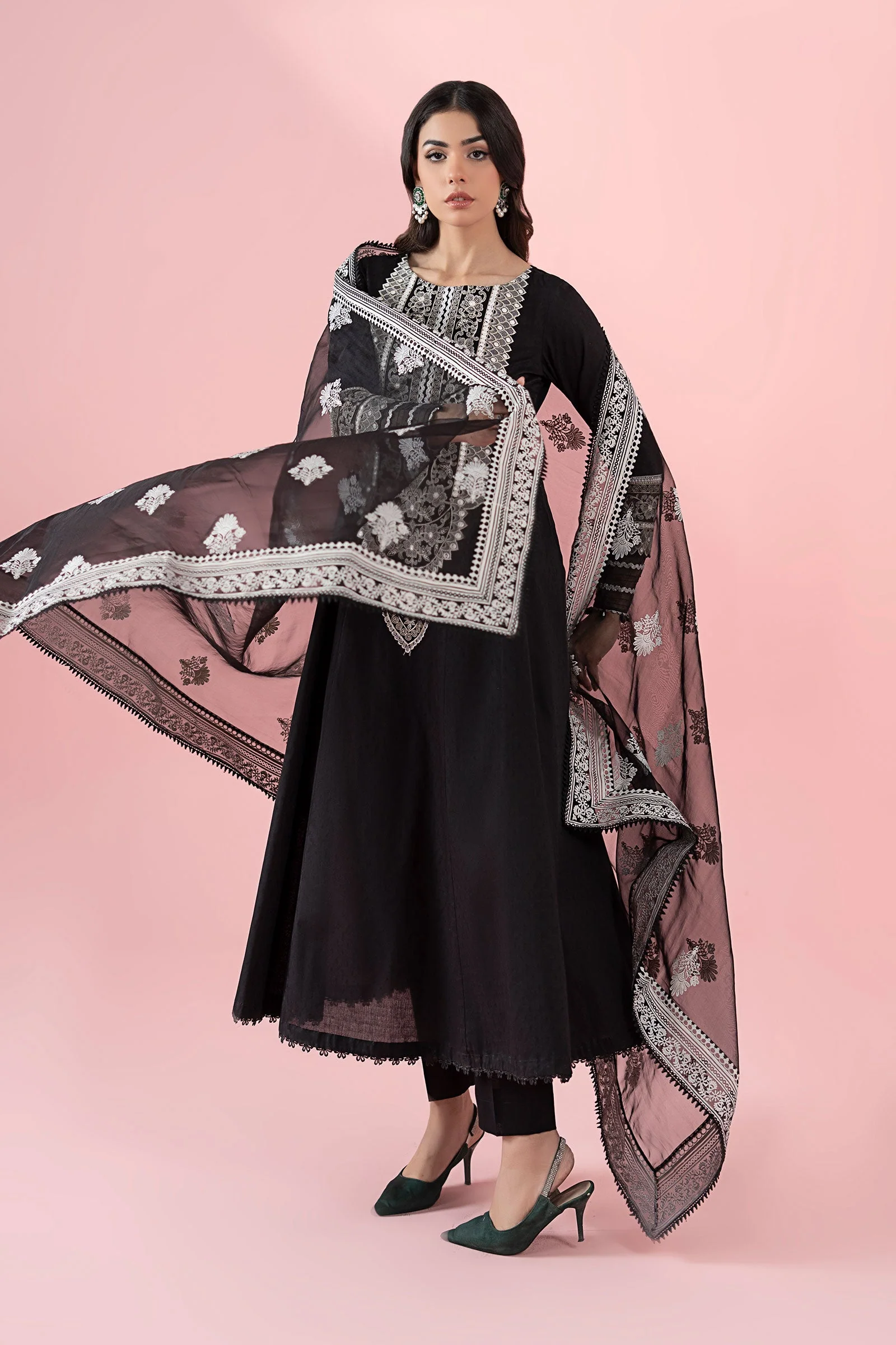 3 Piece Embroidered Lawn Suit 4 3 Piece Embroidered Lawn Suit