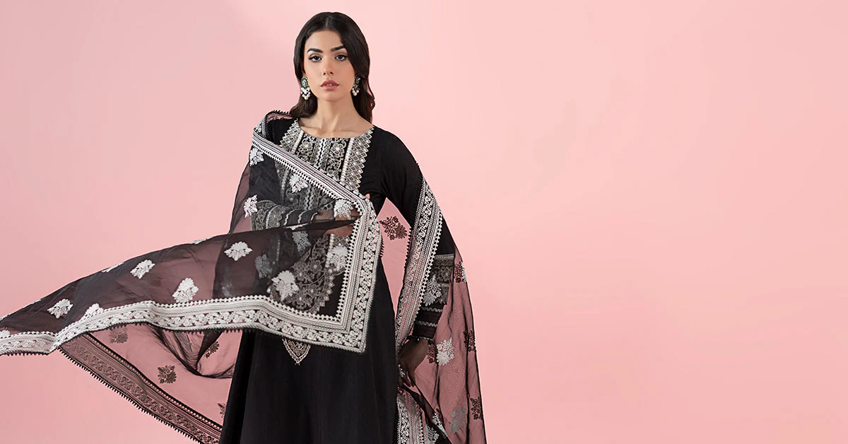 3 Piece Embroidered Lawn Suit 7 3 Piece Embroidered Lawn Suit