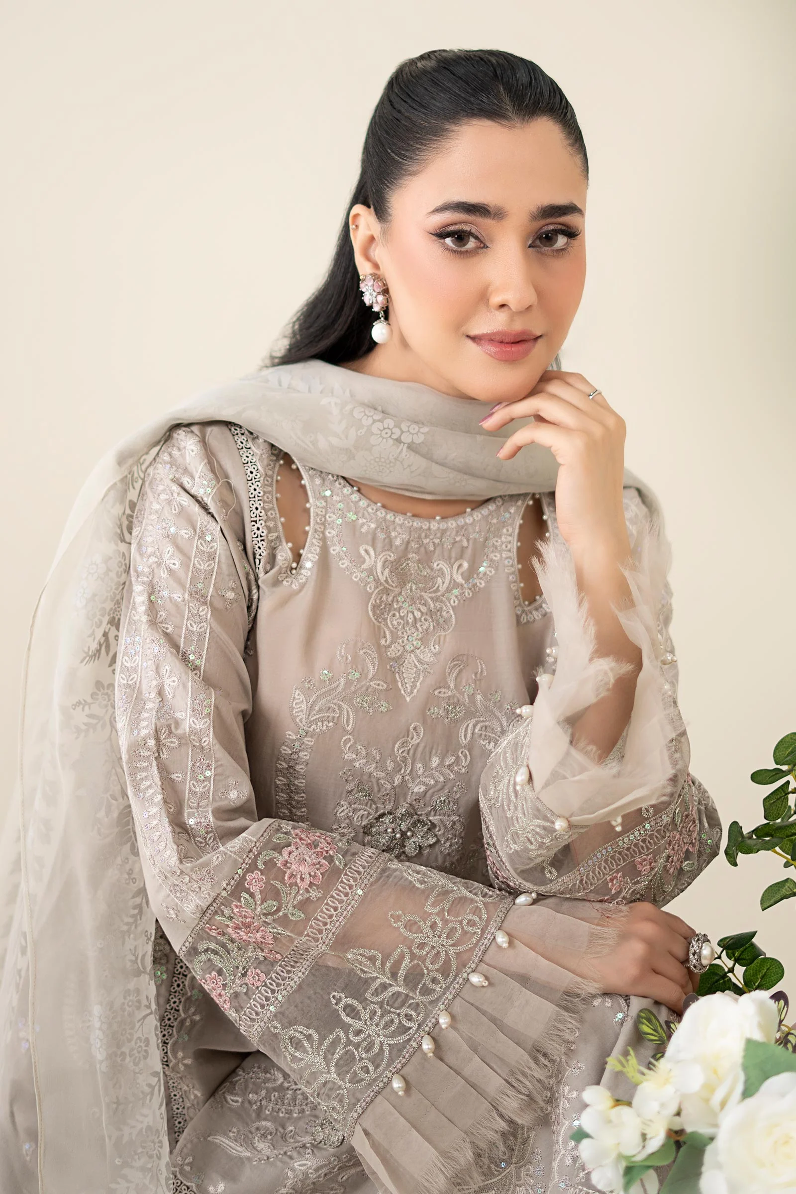 3 Piece Embroidered Lawn Suit 317 3 Piece Embroidered Lawn Suit