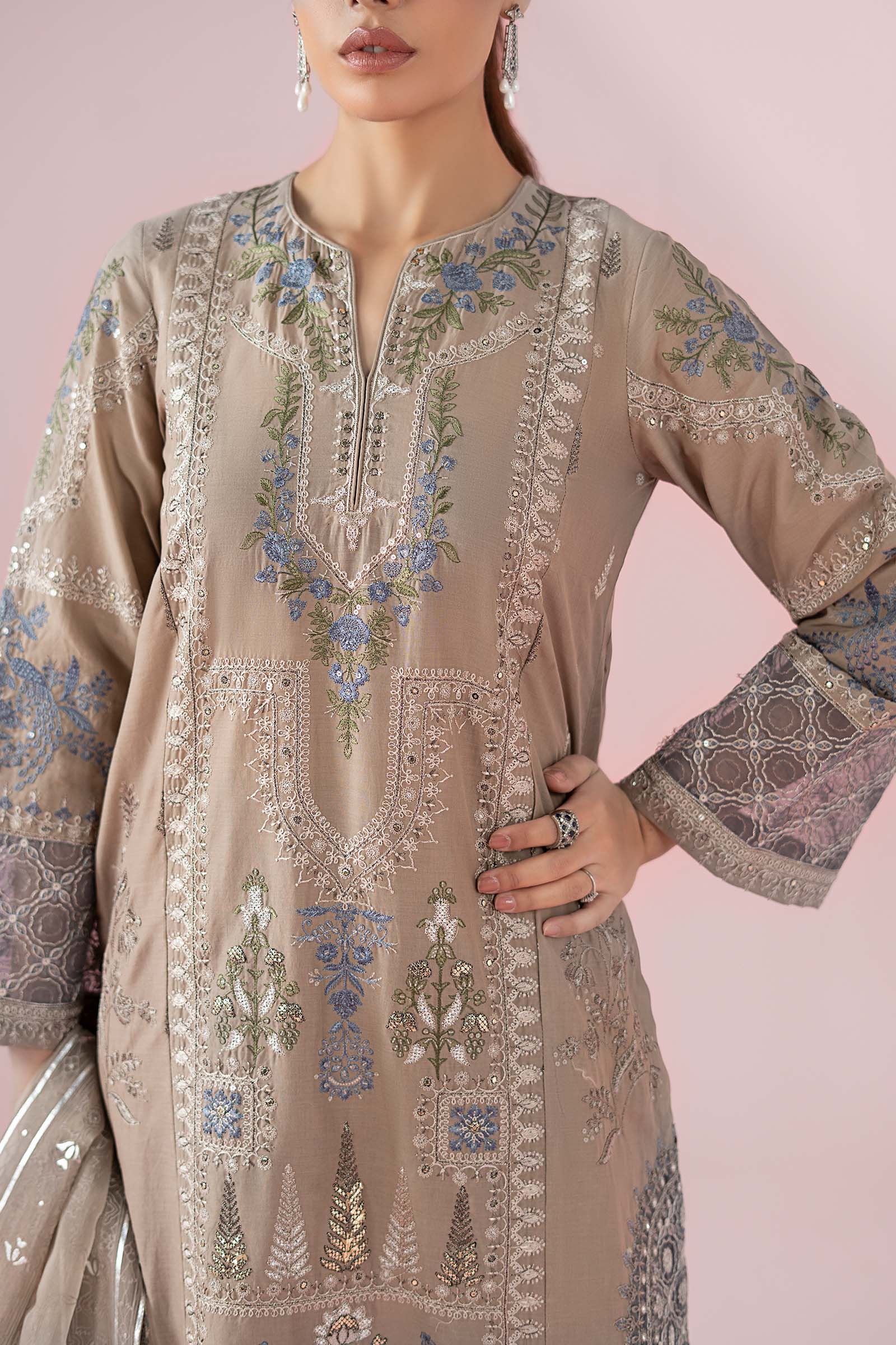 3 Piece Embroidered Lawn Suit 278 3 Piece Embroidered Lawn Suit