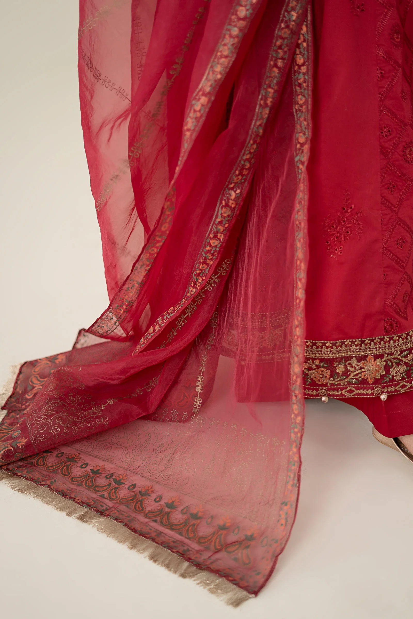 3 Piece Embroidered Lawn Suit 255 3 Piece Embroidered Lawn Suit