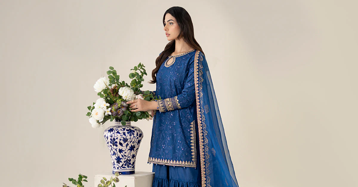 3 Piece Embroidered Lawn Suit 215 3 Piece Embroidered Lawn Suit