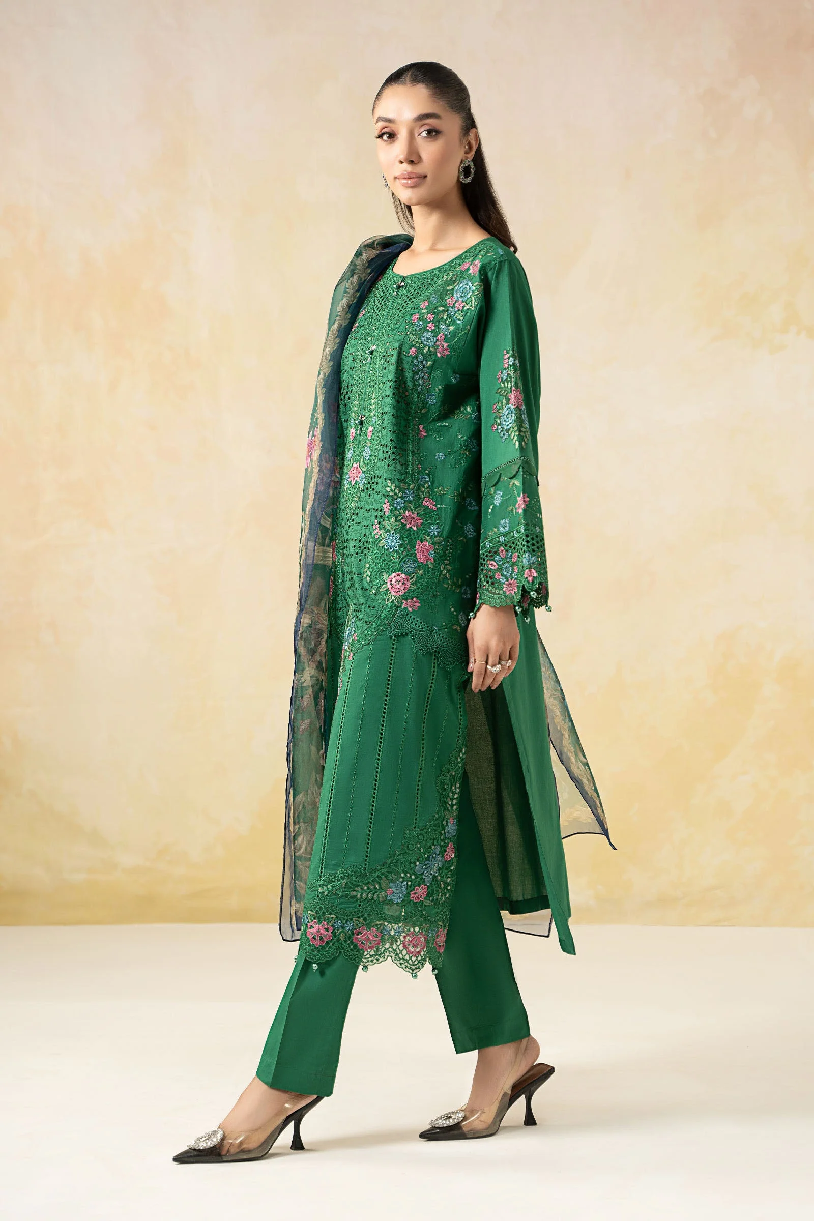 3 Piece Embroidered Lawn Suit 200 3 Piece Embroidered Lawn Suit