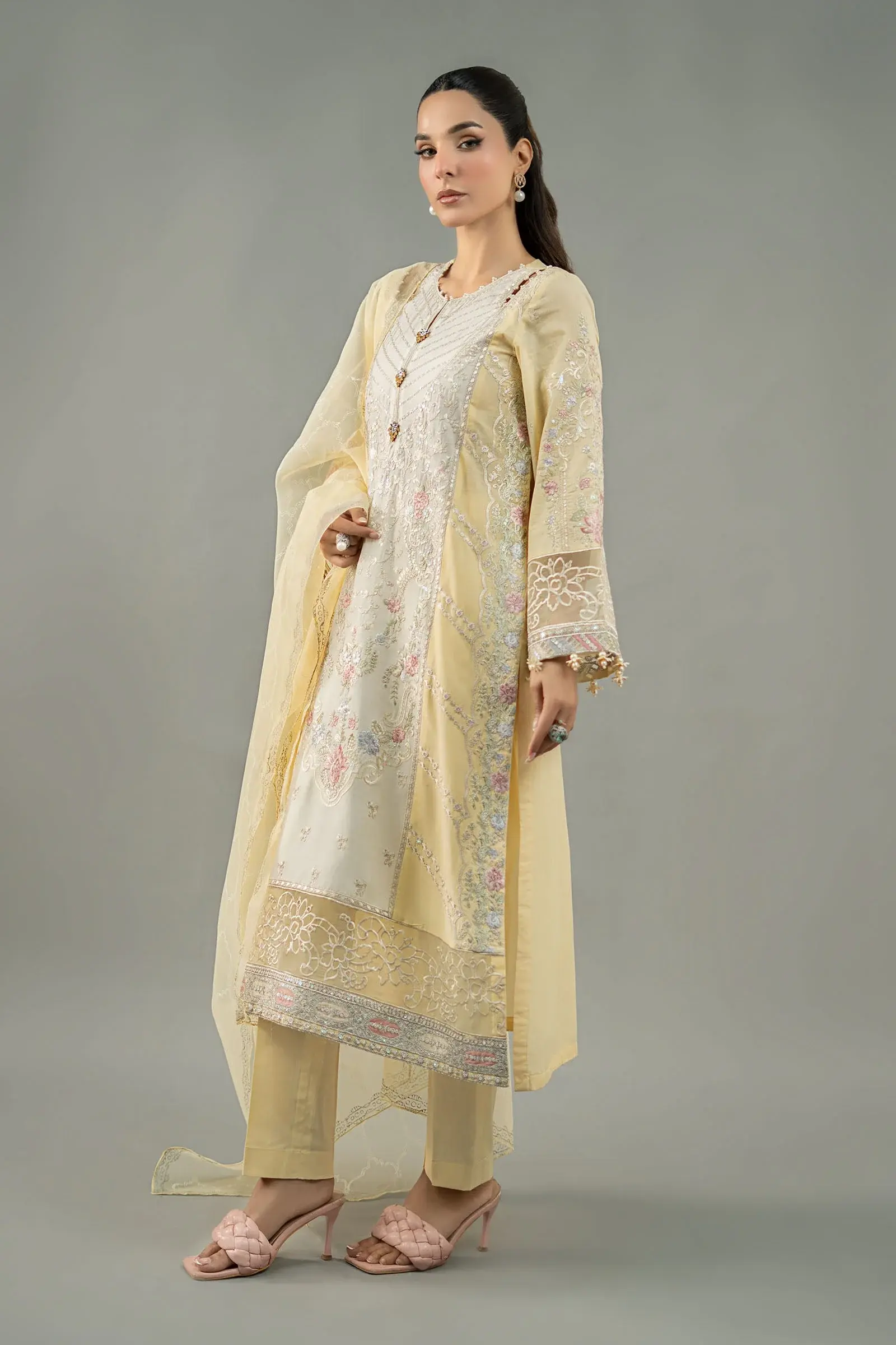 3 Piece Embroidered Lawn Suit 190 3 Piece Embroidered Lawn Suit