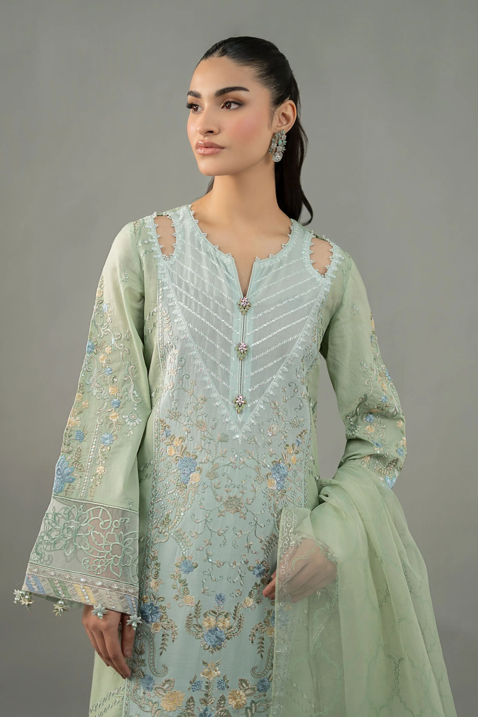 3 Piece Embroidered Lawn Suit 181 3 Piece Embroidered Lawn Suit