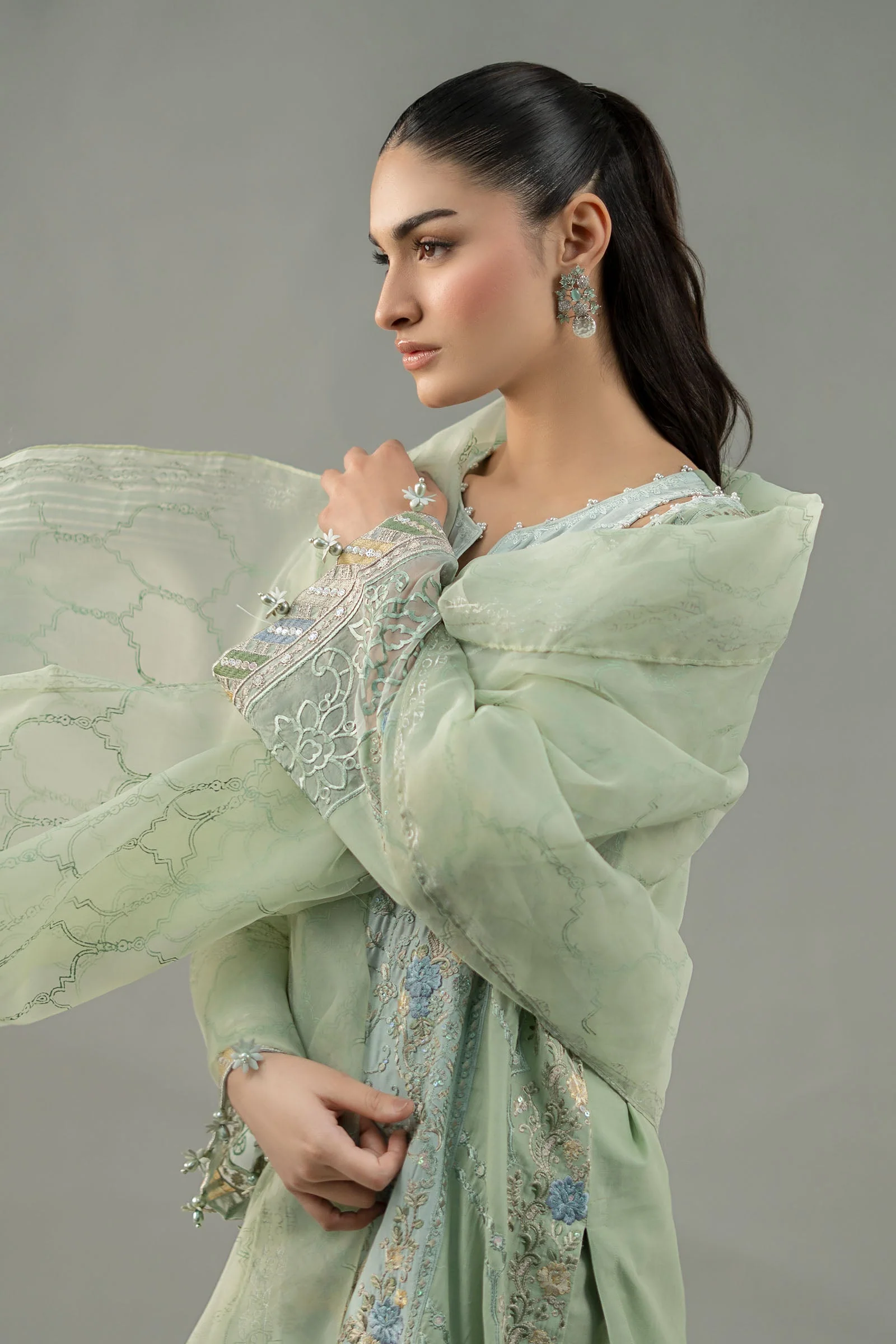 3 Piece Embroidered Lawn Suit 182 3 Piece Embroidered Lawn Suit