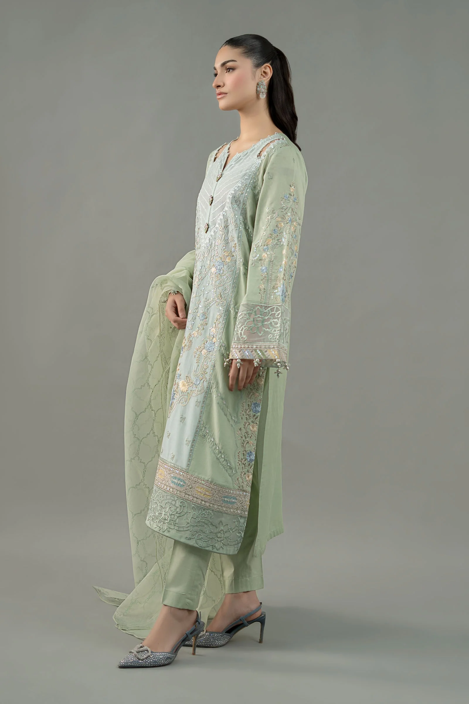 3 Piece Embroidered Lawn Suit 183 3 Piece Embroidered Lawn Suit