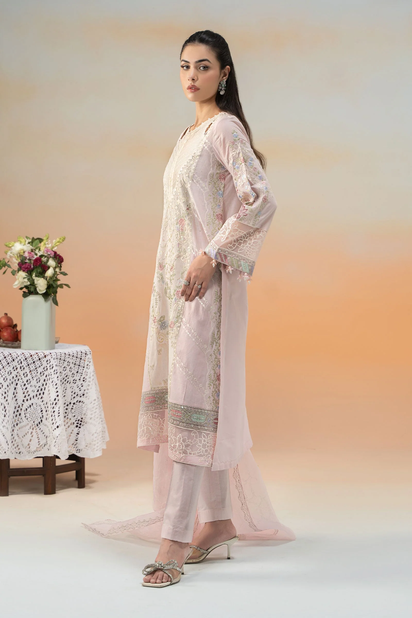 3 Piece Embroidered Lawn Suit 178 3 Piece Embroidered Lawn Suit