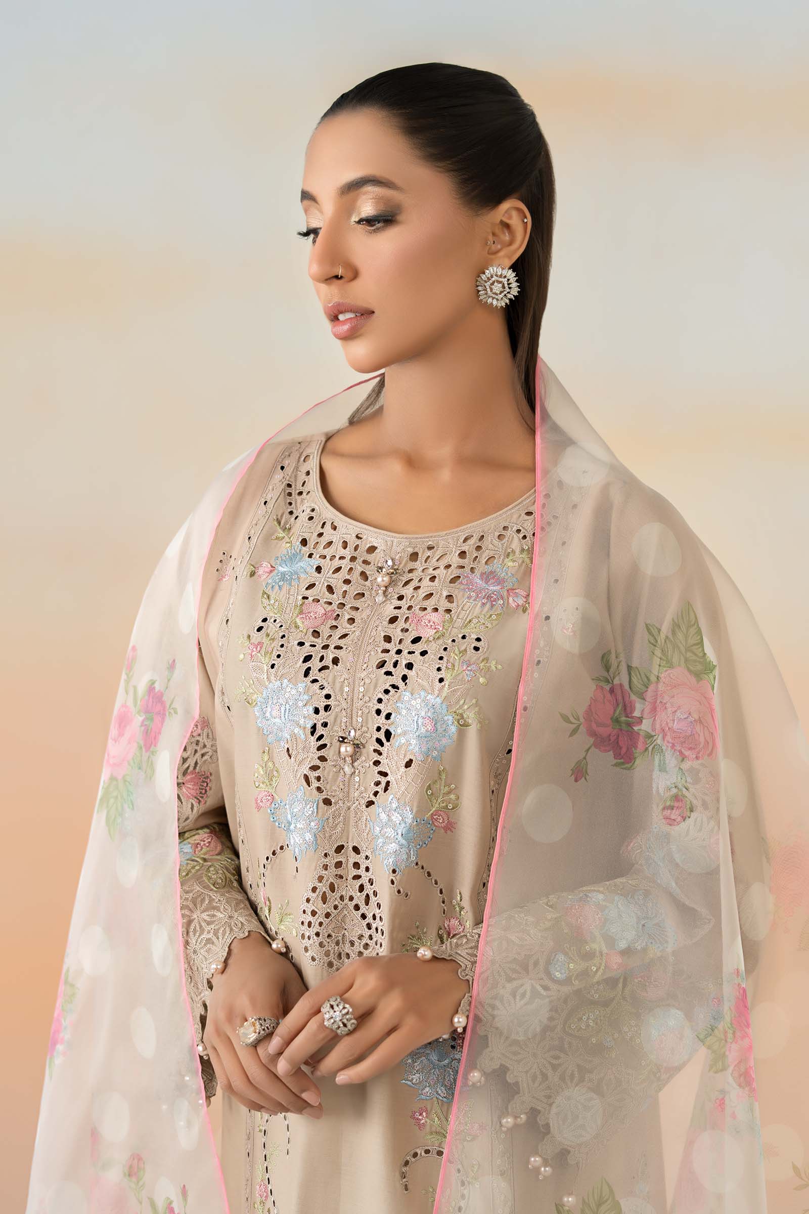 3 Piece Embroidered Lawn Suit 160 3 Piece Embroidered Lawn Suit