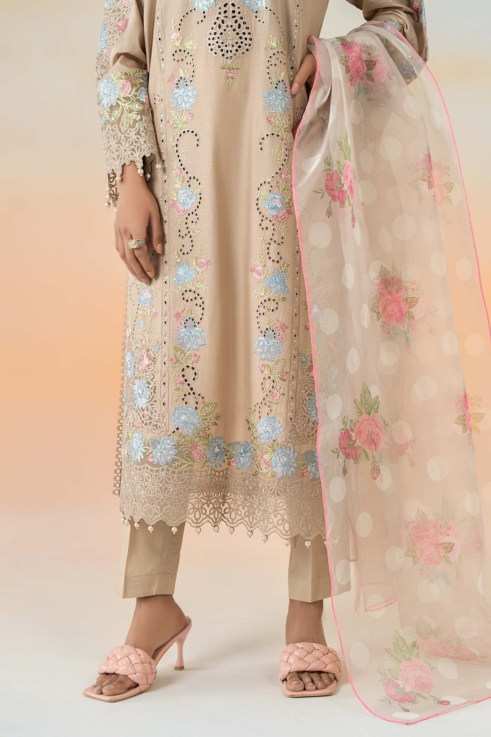 3 Piece Embroidered Lawn Suit 162 3 Piece Embroidered Lawn Suit