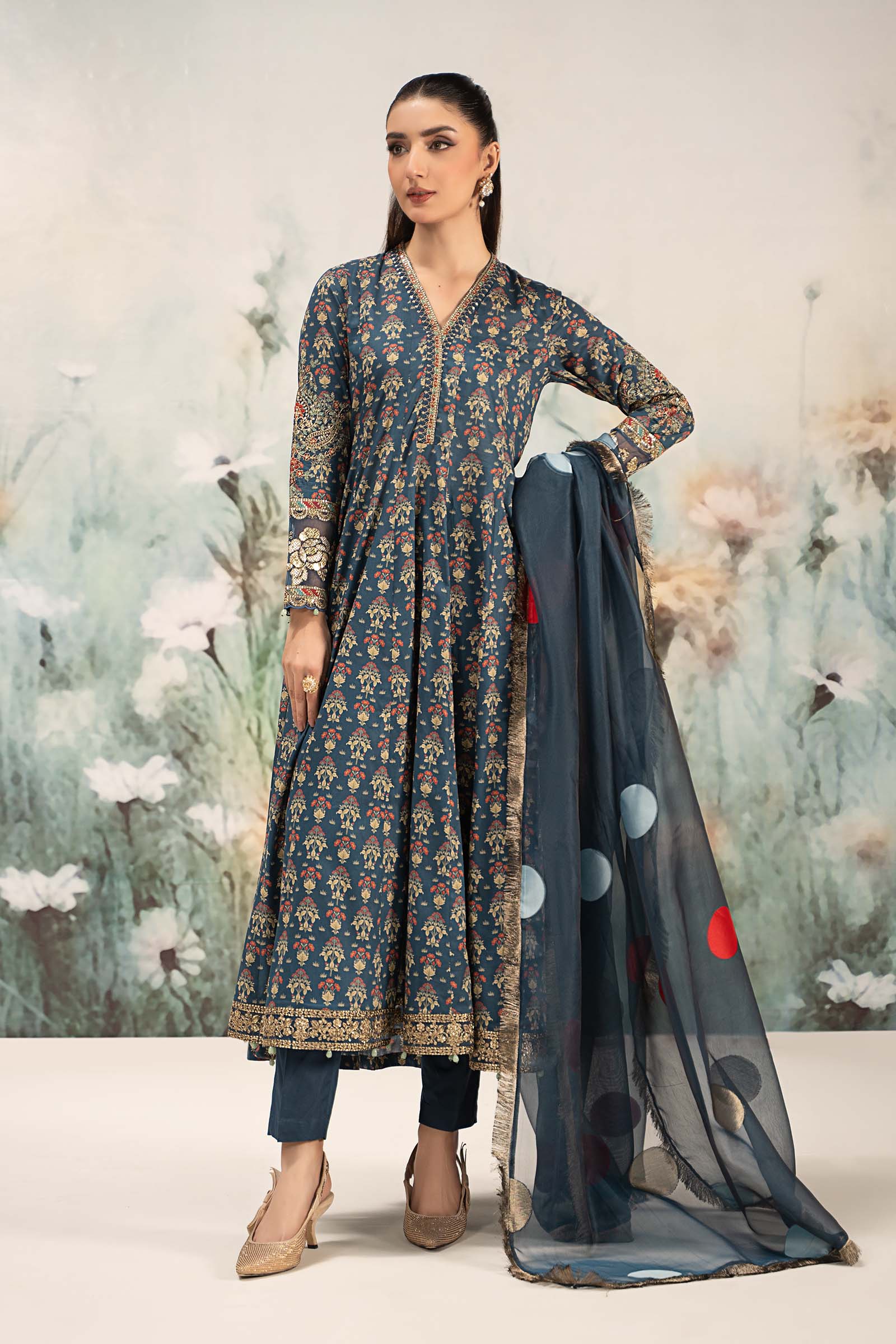 3 Piece Embroidered Lawn Suit 144 3 Piece Embroidered Lawn Suit