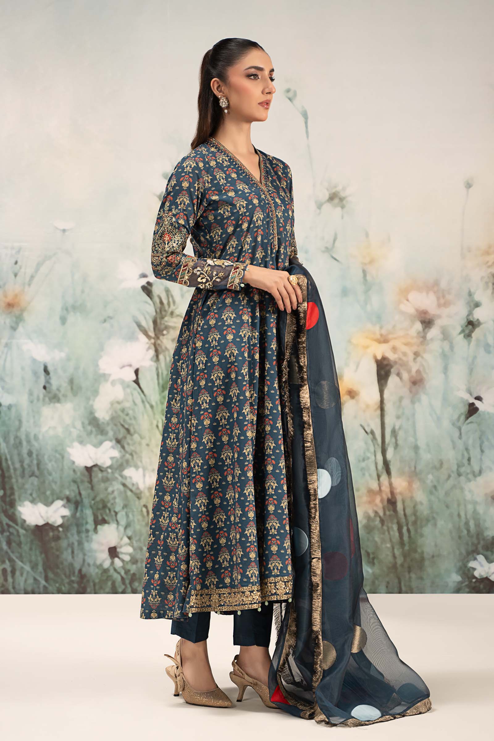 3 Piece Embroidered Lawn Suit 148 3 Piece Embroidered Lawn Suit
