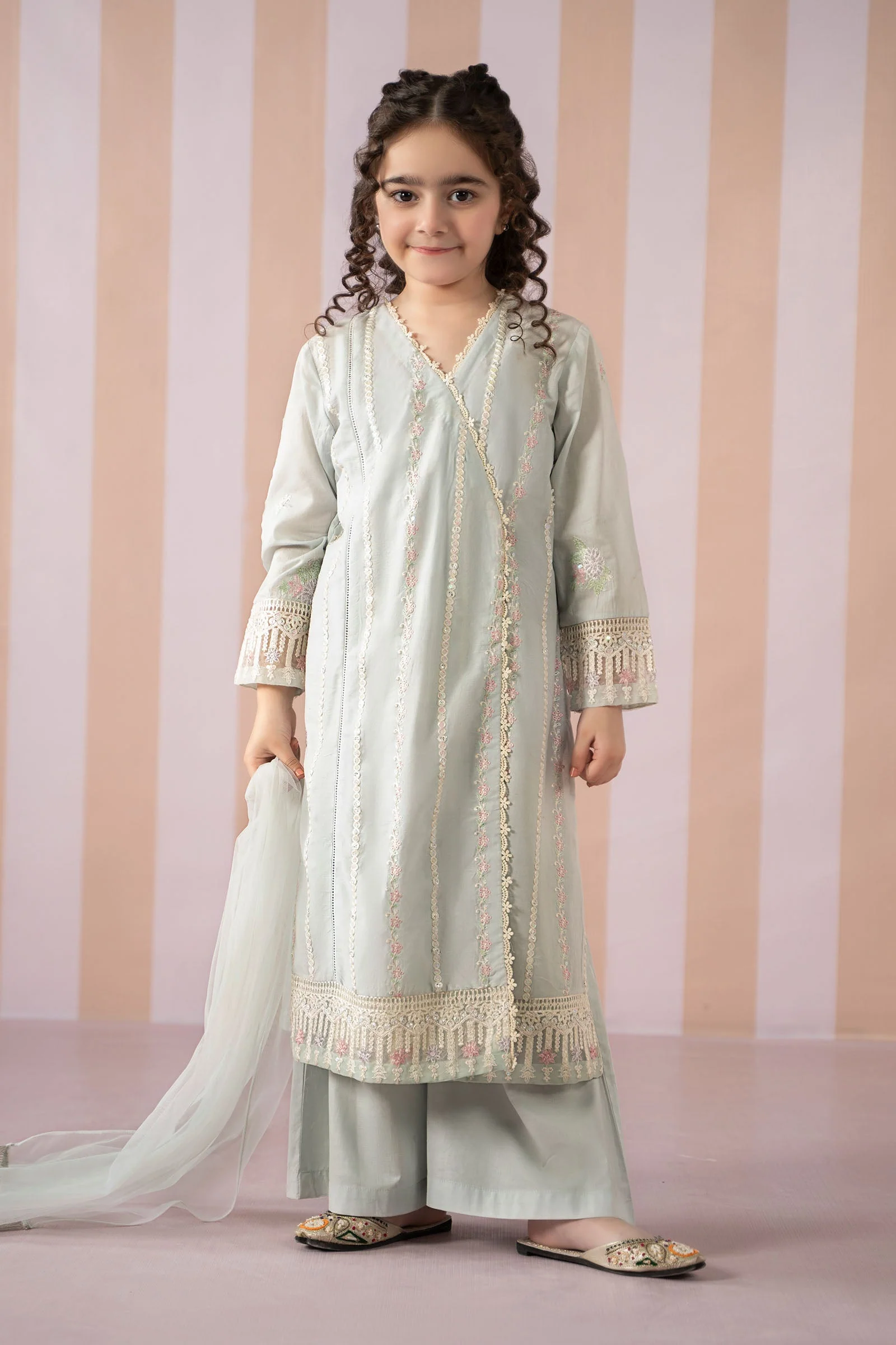 3 Piece Embroidered Lawn Suit 121 3 Piece Embroidered Lawn Suit