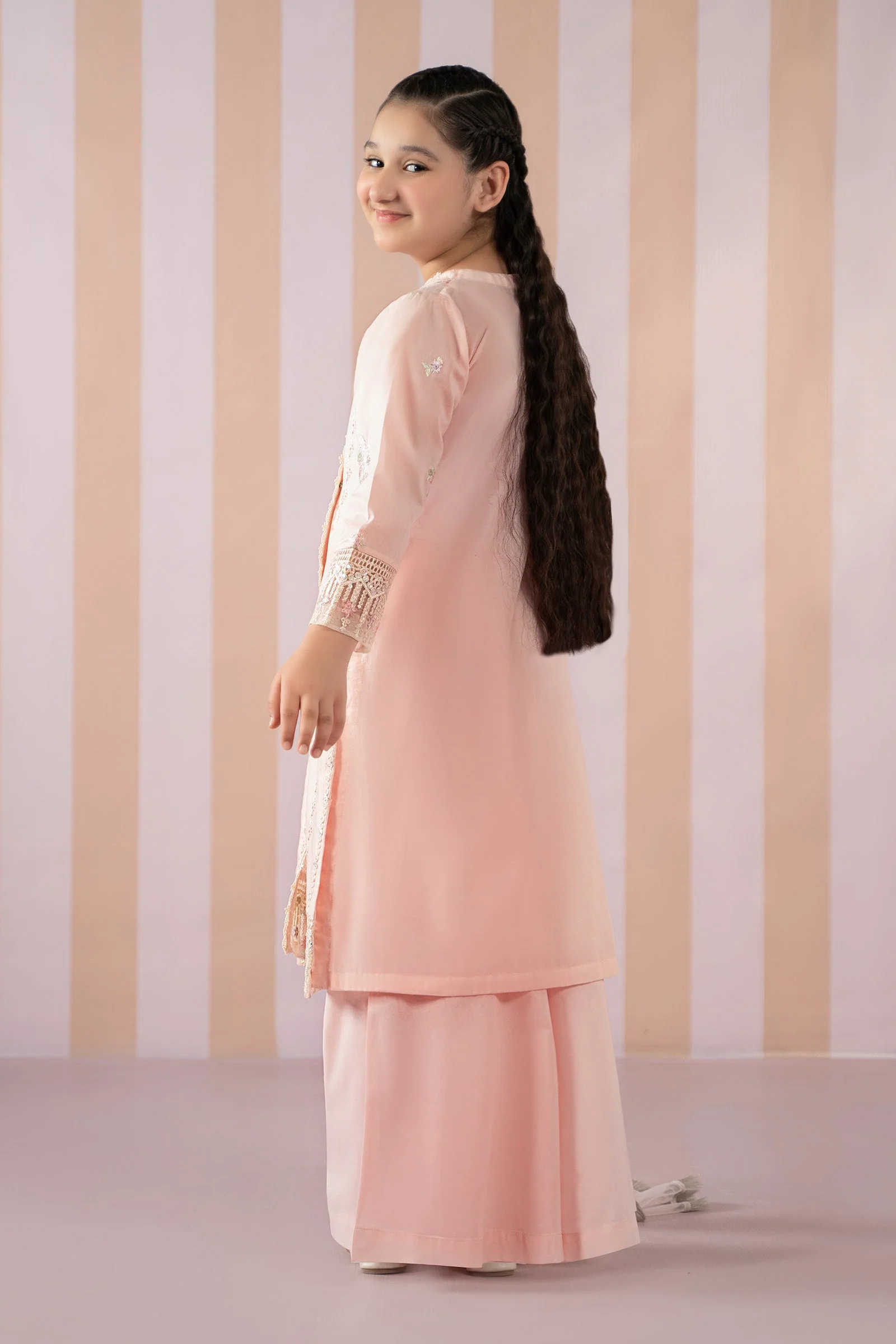 3 Piece Embroidered Lawn Suit 119 3 Piece Embroidered Lawn Suit