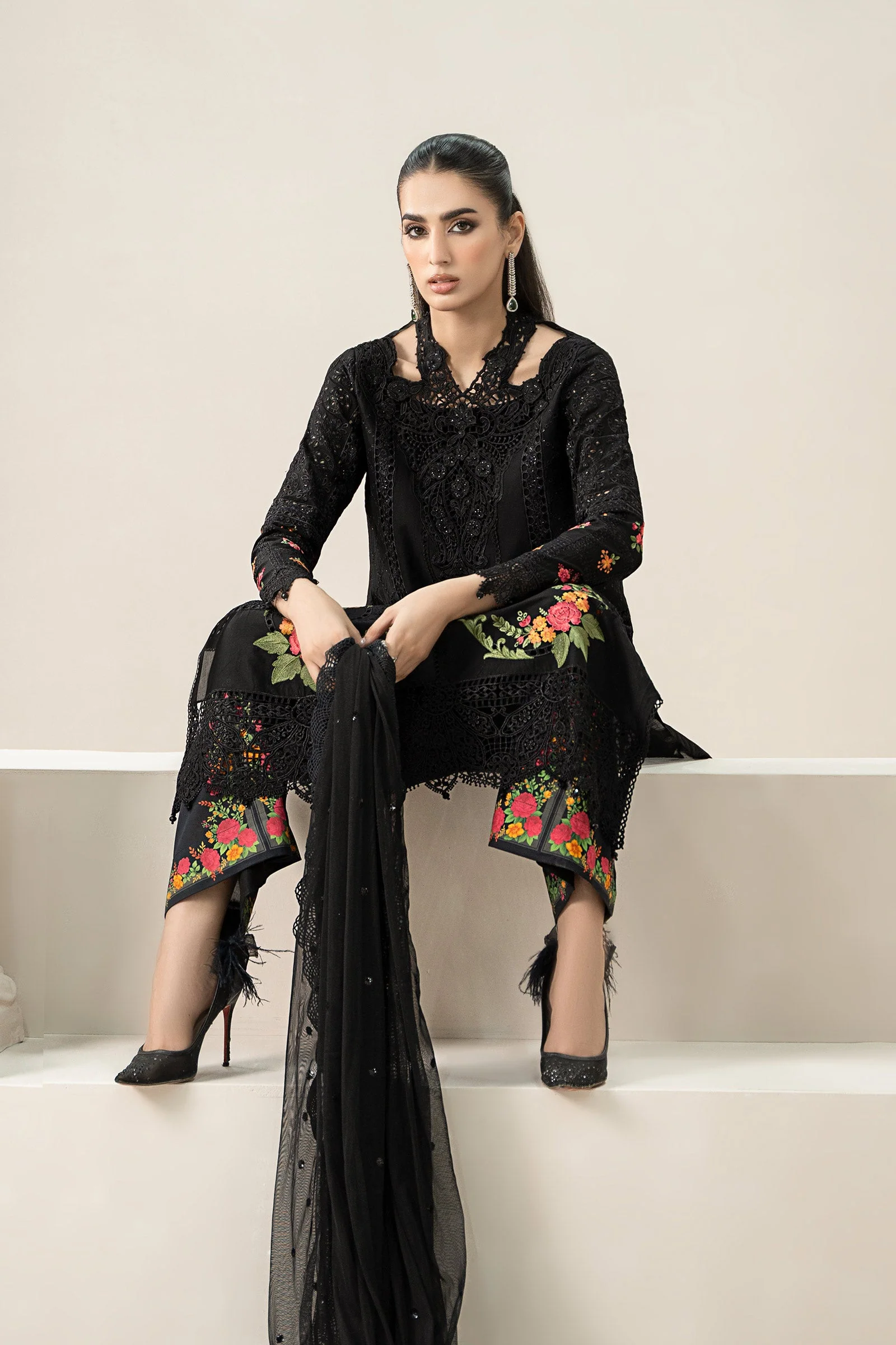 3 Piece Embroidered Lawn Suit | ELS-25-01