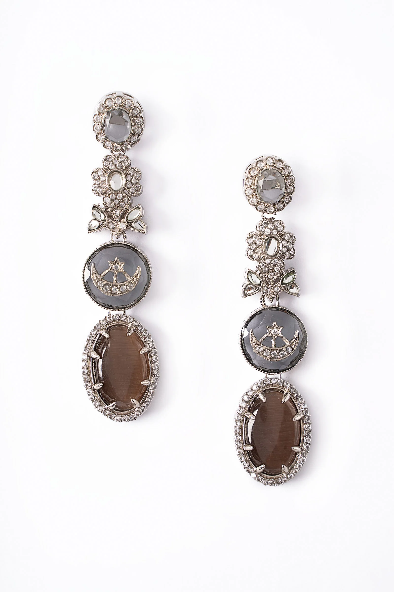 Chaand Taara Earrings