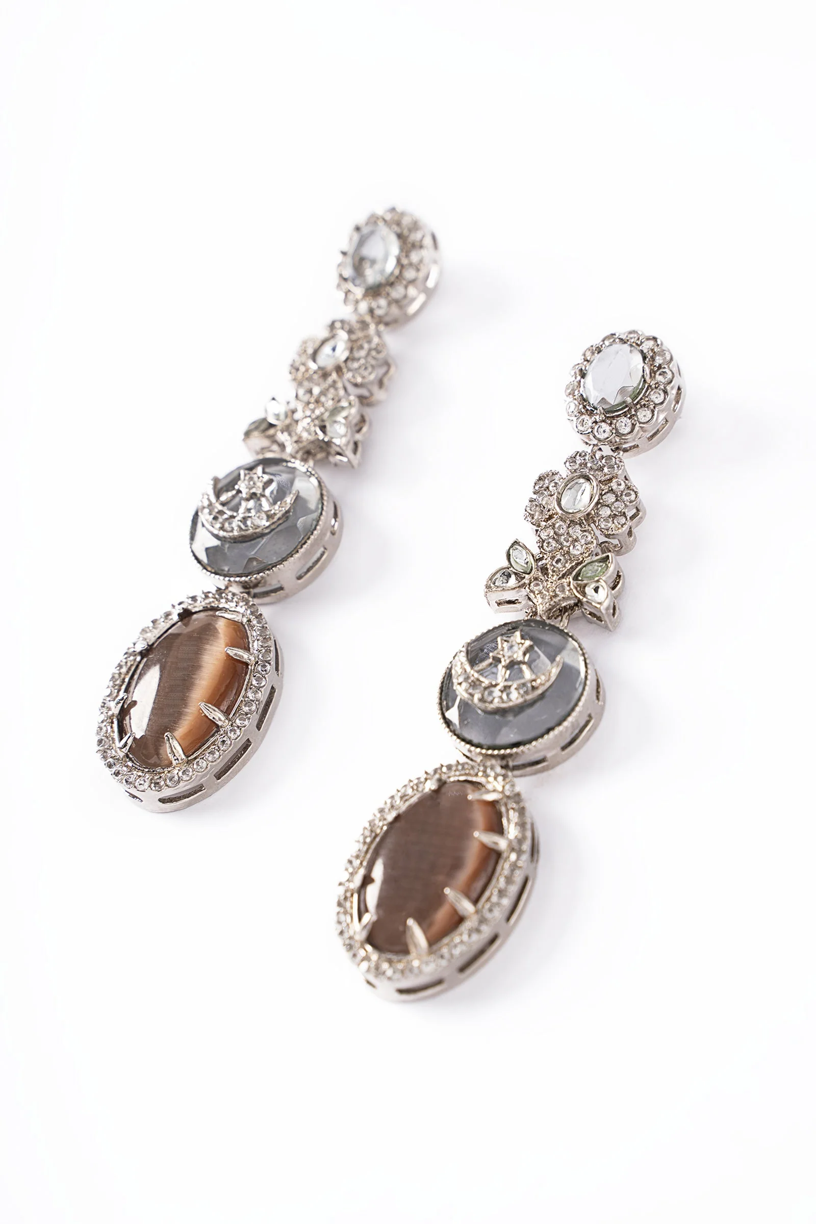 Chaand Taara Earrings