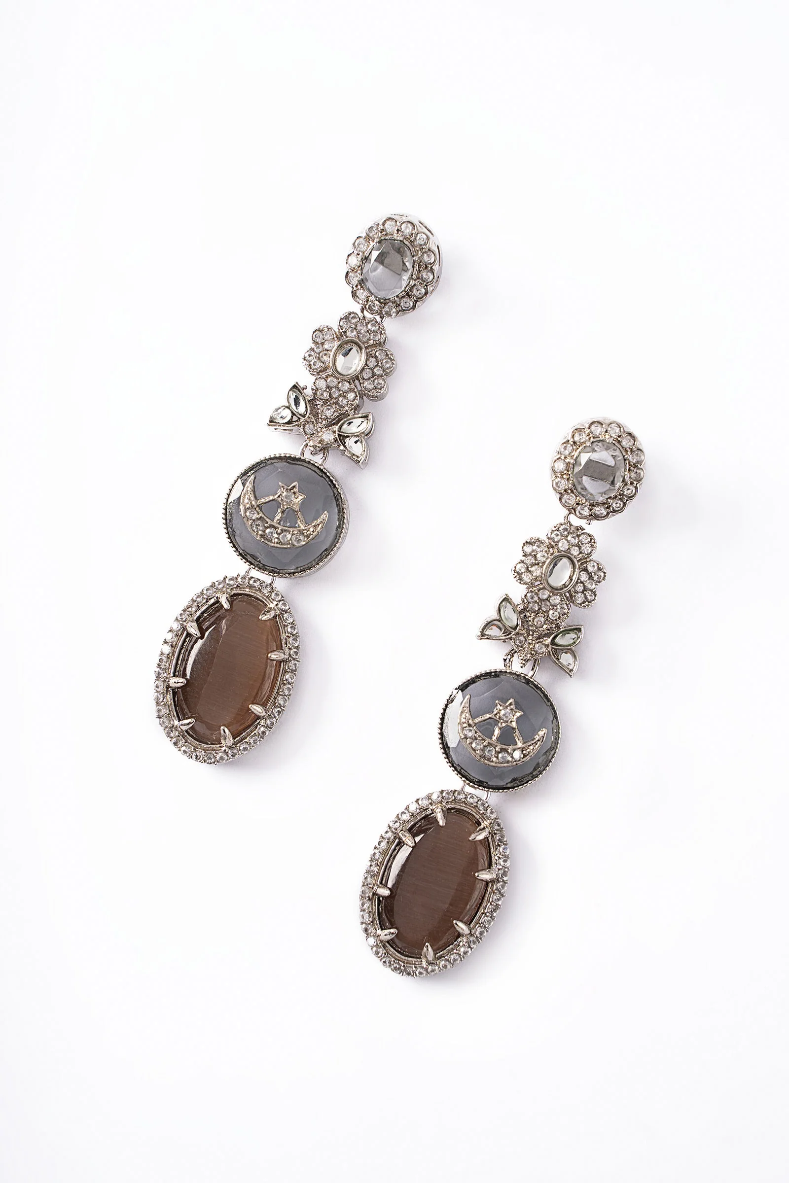 Chaand Taara Earrings