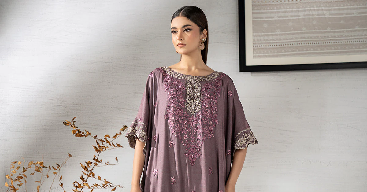 2 Piece Embroidered Woven Suit