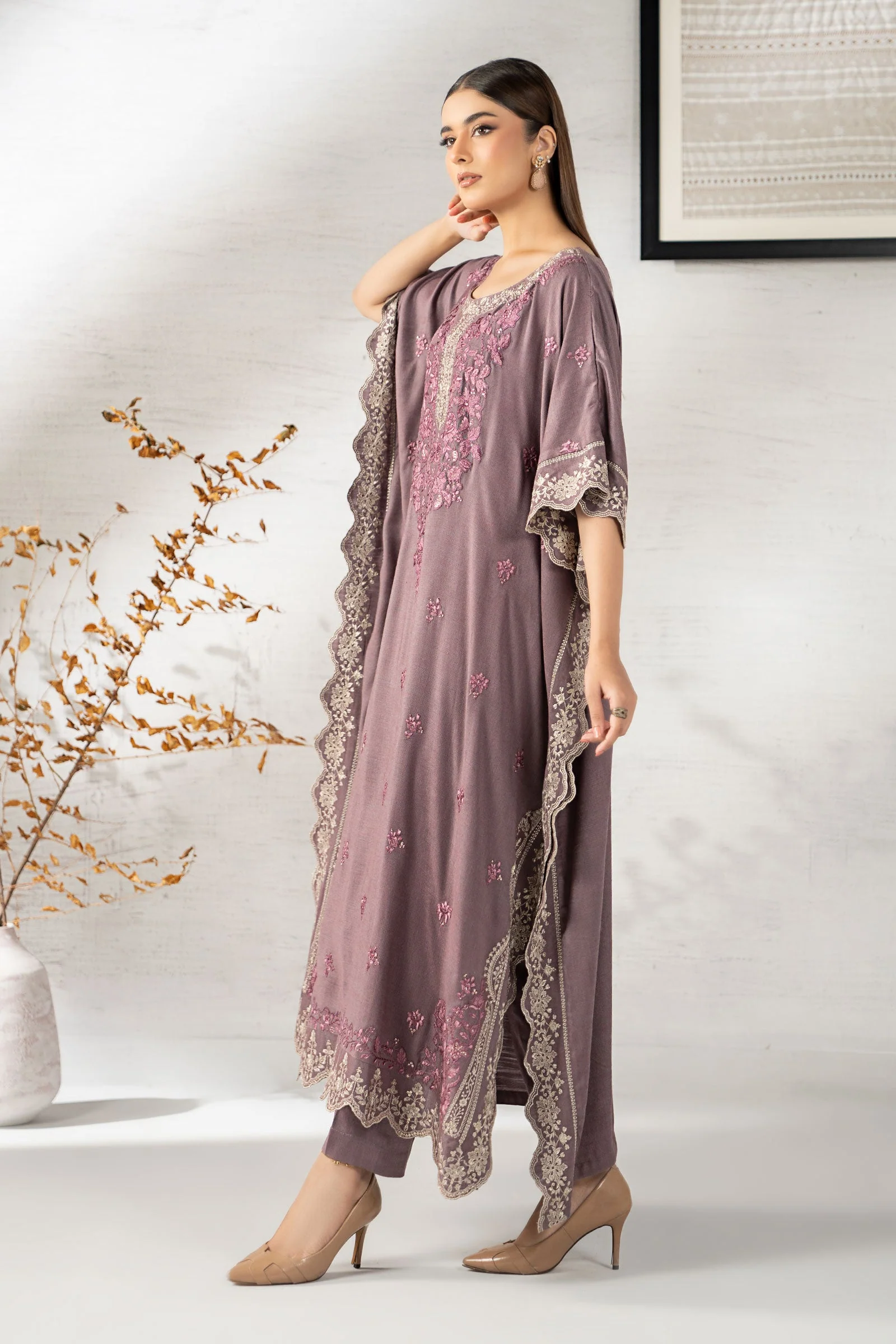 2 Piece Embroidered Woven Suit