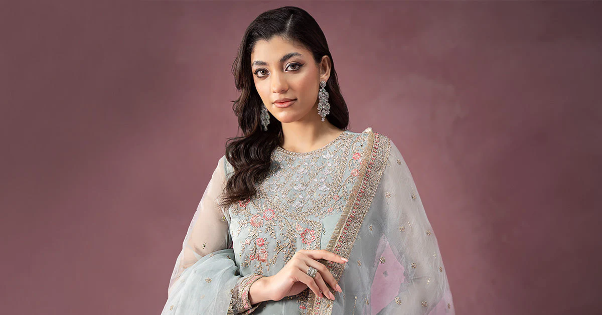 3 Piece Embroidered Organza Suit 21 3 Piece Embroidered Organza Suit