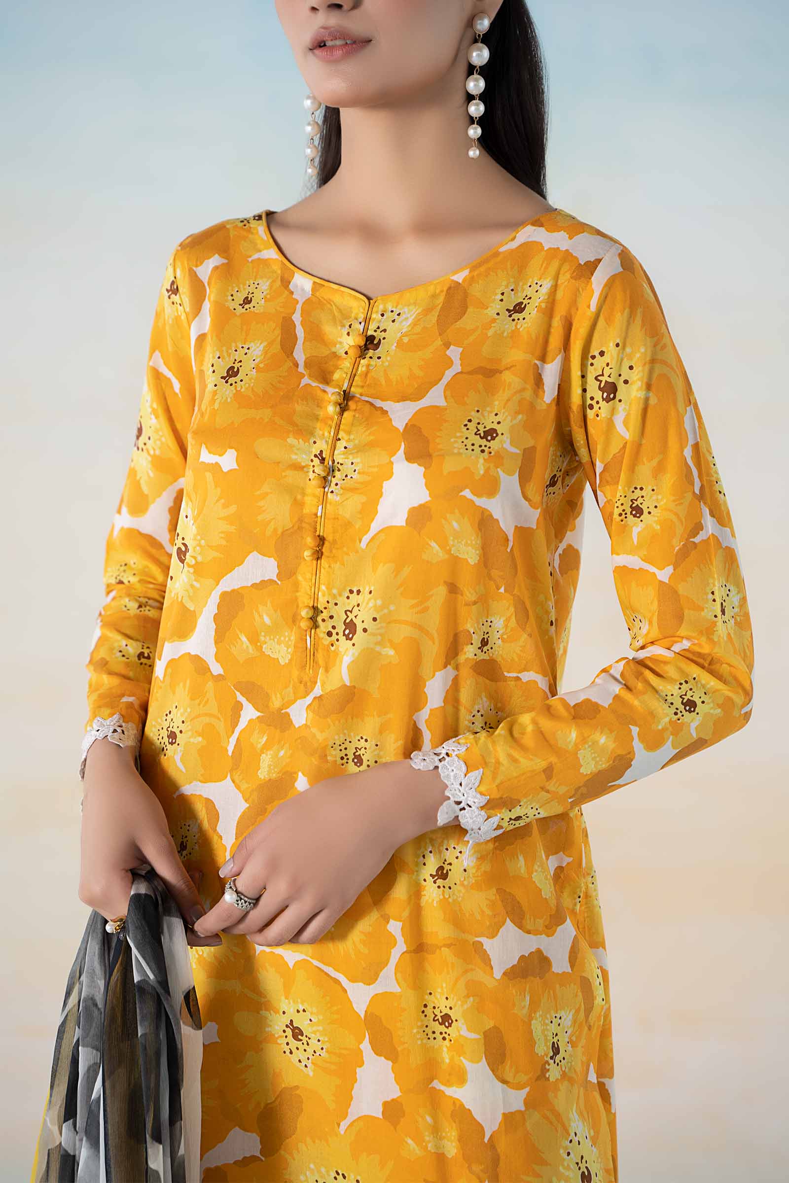 3 PIECE PRINTED LAWN SUIT 3 3 PIECE PRINTED LAWN SUIT